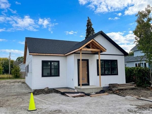 347 W 7TH AVENUE, Oshkosh, WI 54902
