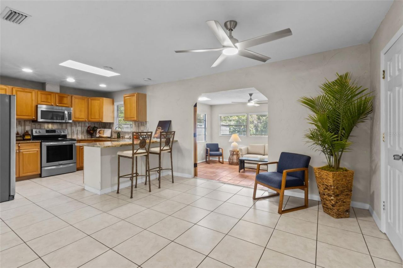 2520 E Milmar Drive , Sarasota, FL 34237 Photo