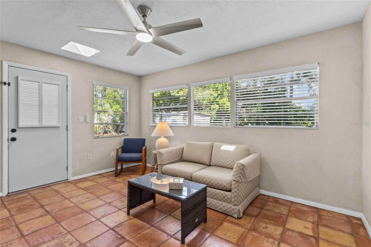 2520 E Milmar Drive, Sarasota, FL 34237 Photo