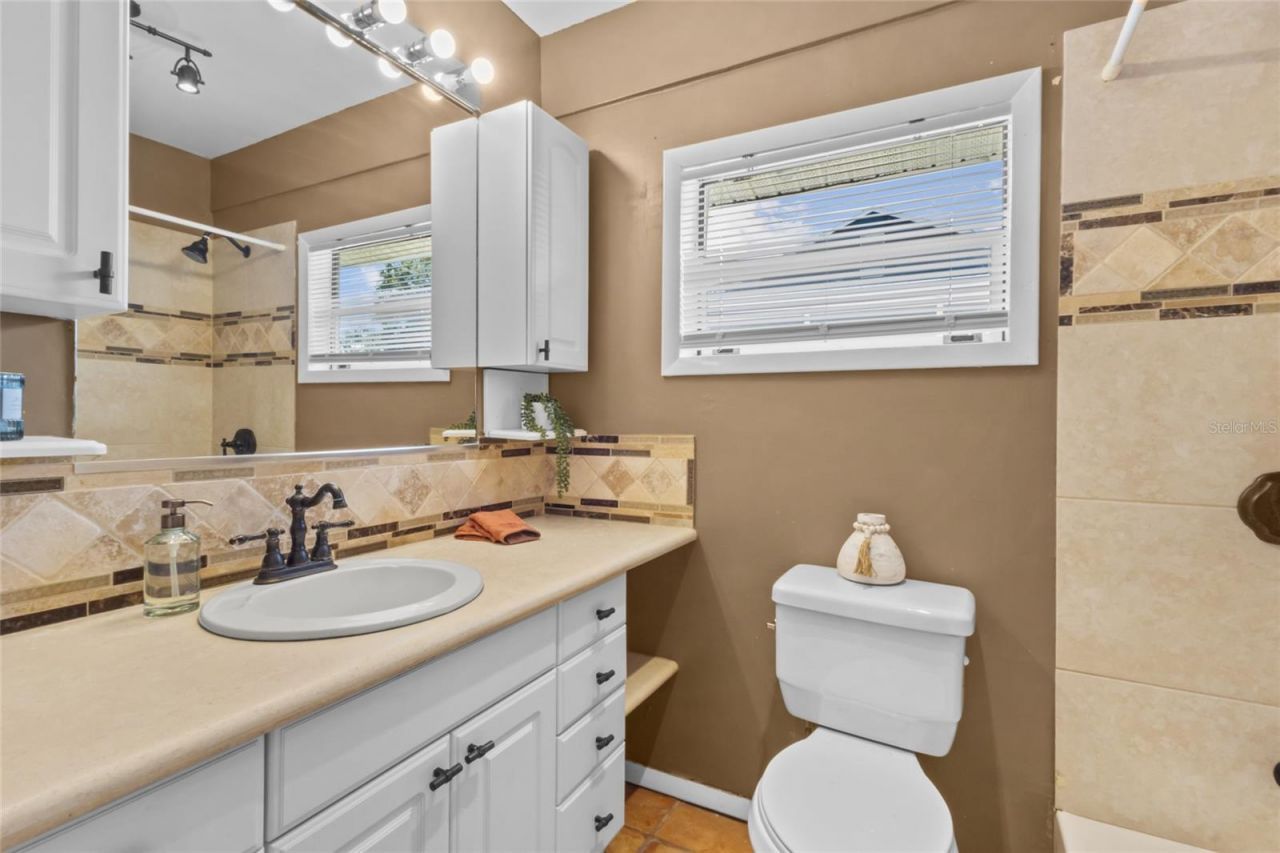 2520 E Milmar Drive , Sarasota, FL 34237 Photo