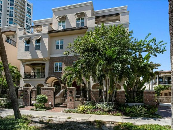 524 BEACH DRIVE NE, ST PETERSBURG, FL 33701