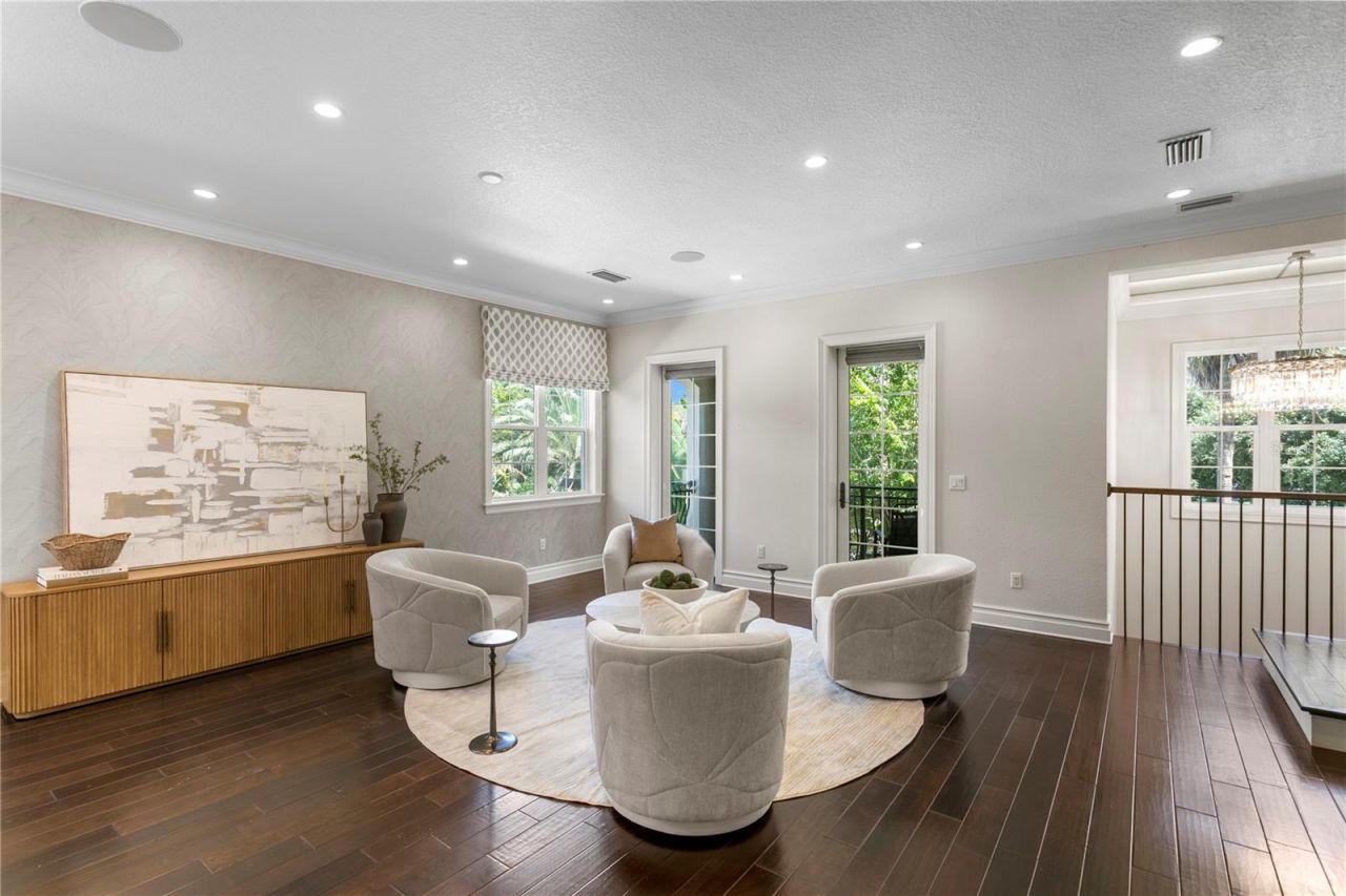 524 Beach Drive Ne, Saint Petersburg, FL 33701 Photo