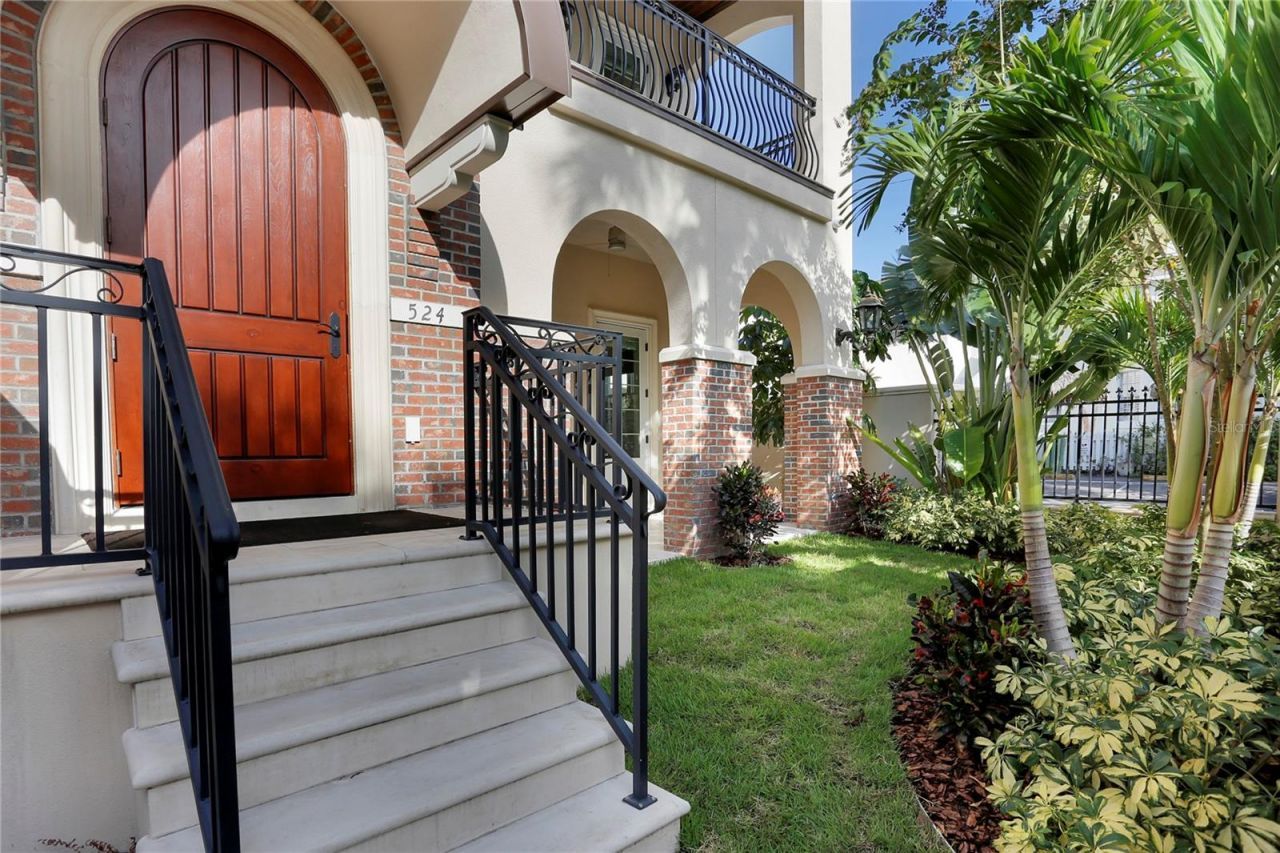 524 Beach Drive Ne, Saint Petersburg, FL 33701 Photo