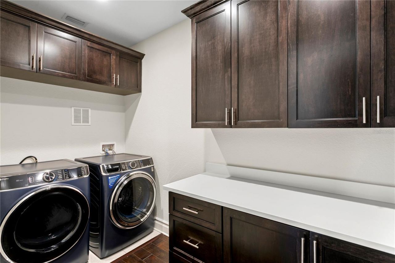 524 Beach Drive Ne, Saint Petersburg, FL 33701 Photo