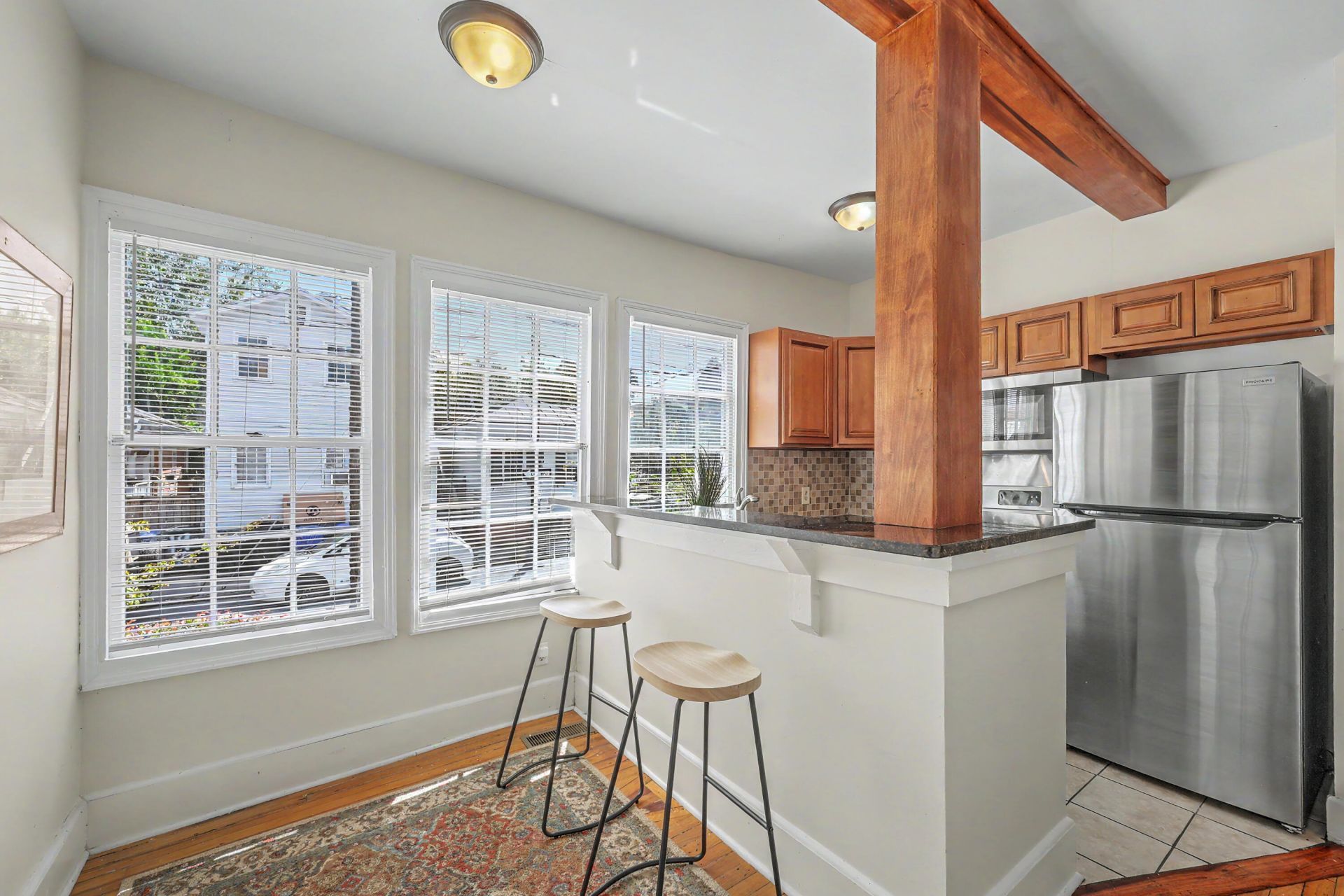 102 Nassau Street Photo 13
