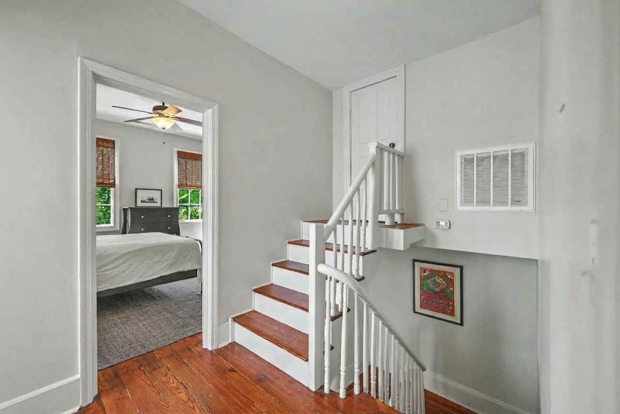 102 Nassau Street Photo 15