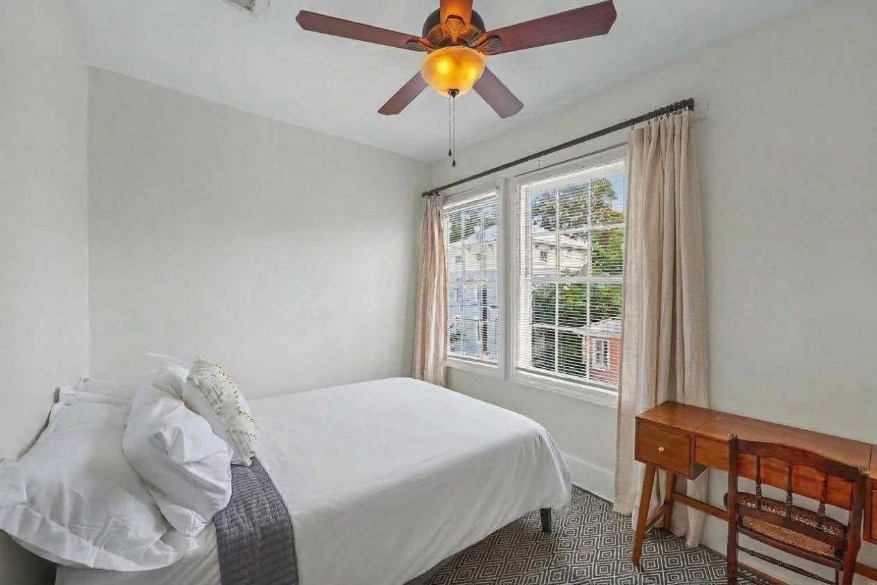 102 Nassau Street Photo 20