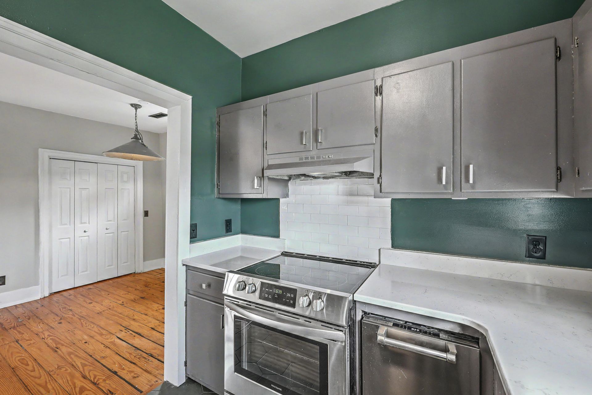 102 Nassau Street Photo 41