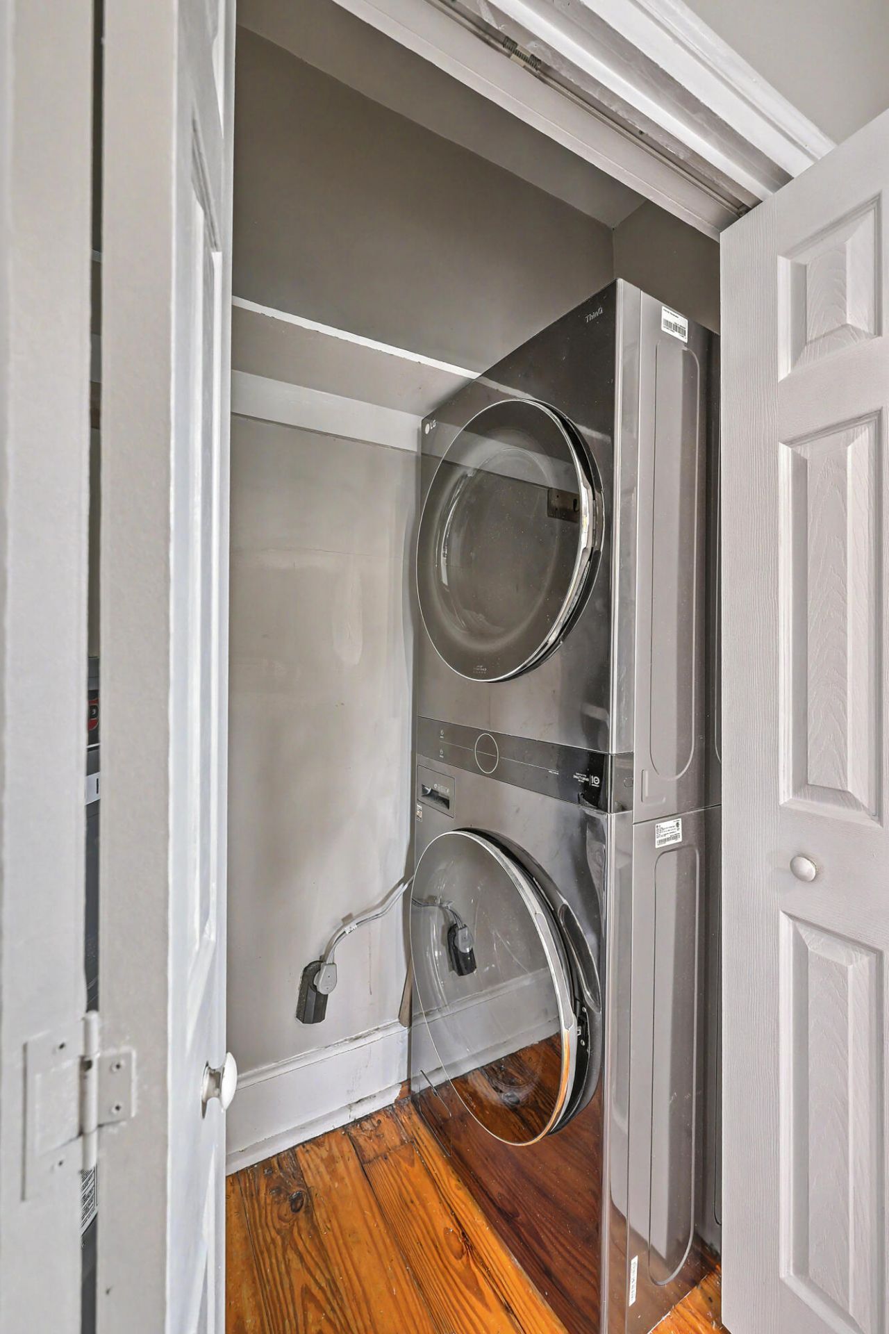 102 Nassau Street Photo 47