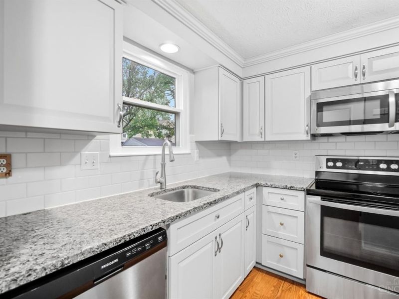 1042 Stratford Court, Loveland, OH 45140 Photo 14