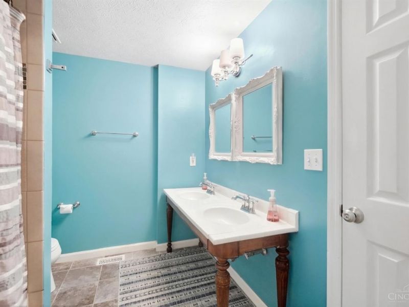 1042 Stratford Court, Loveland, OH 45140 Photo 16