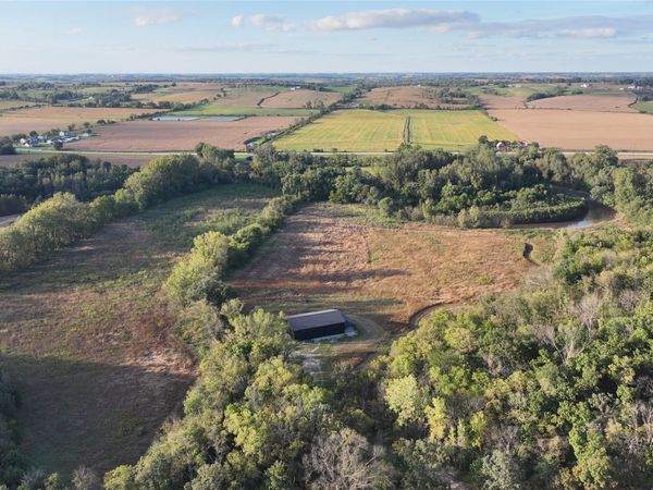 2949 Trail, Winterset, IA 50273