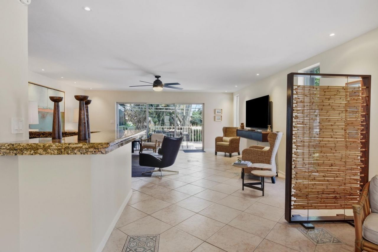 1172 Hillsboro Mile, Unit 3-3, Hillsboro Beach, FL 33062 Photo