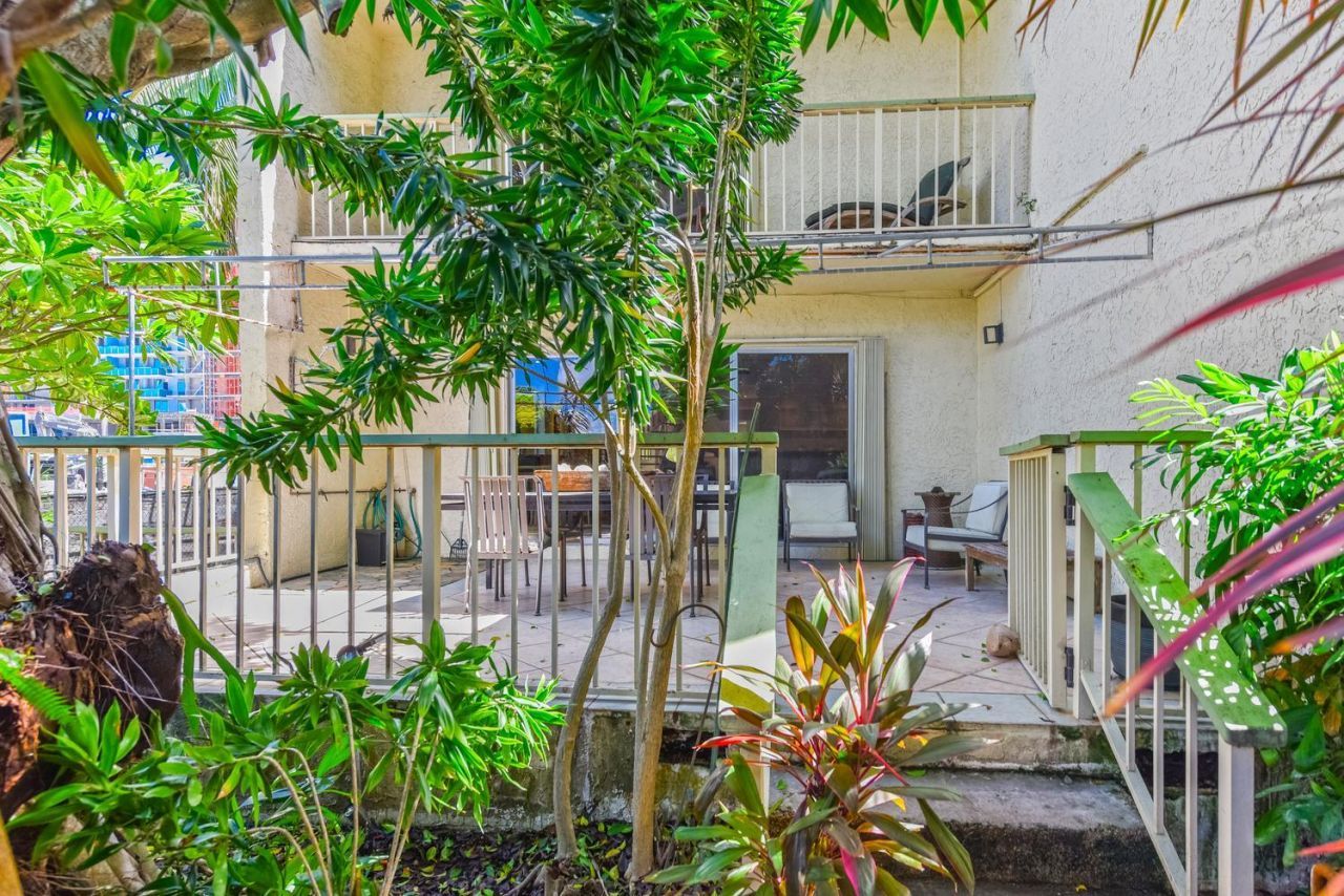 1172 Hillsboro Mile, Unit 3-3, Hillsboro Beach, FL 33062 Photo