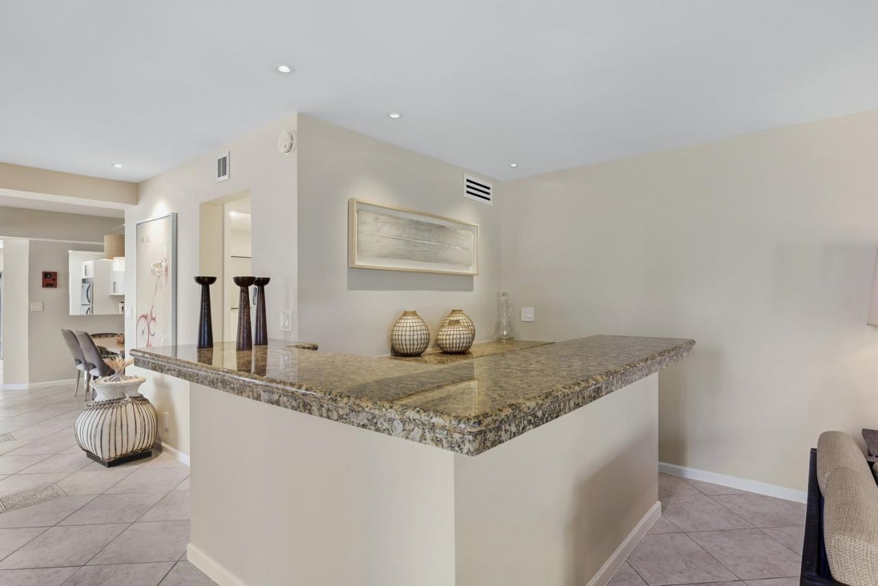 1172 Hillsboro Mile, Unit 3-3, Hillsboro Beach, FL 33062 Photo