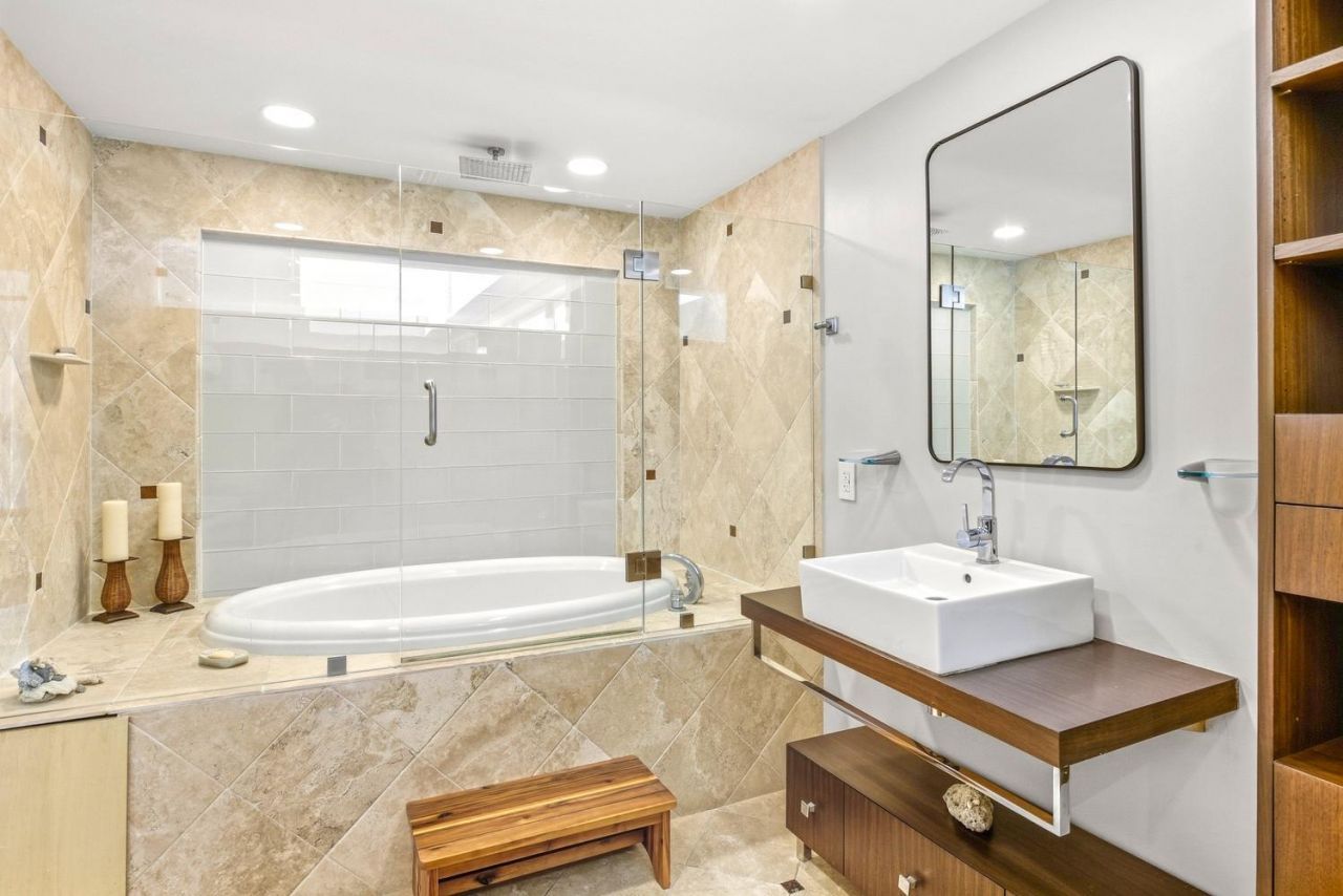 1172 Hillsboro Mile, Unit 3-3, Hillsboro Beach, FL 33062 Photo