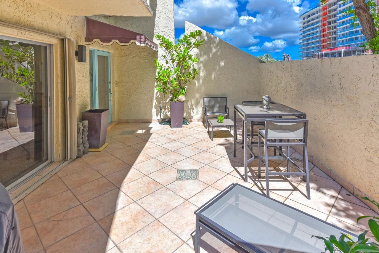 1172 Hillsboro Mile, Unit 3-3, Hillsboro Beach, FL 33062 Photo