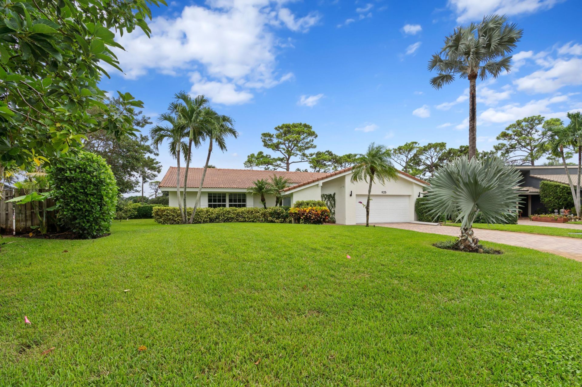 925 Foxpointe Circle, Delray Beach, FL 33445 Photo