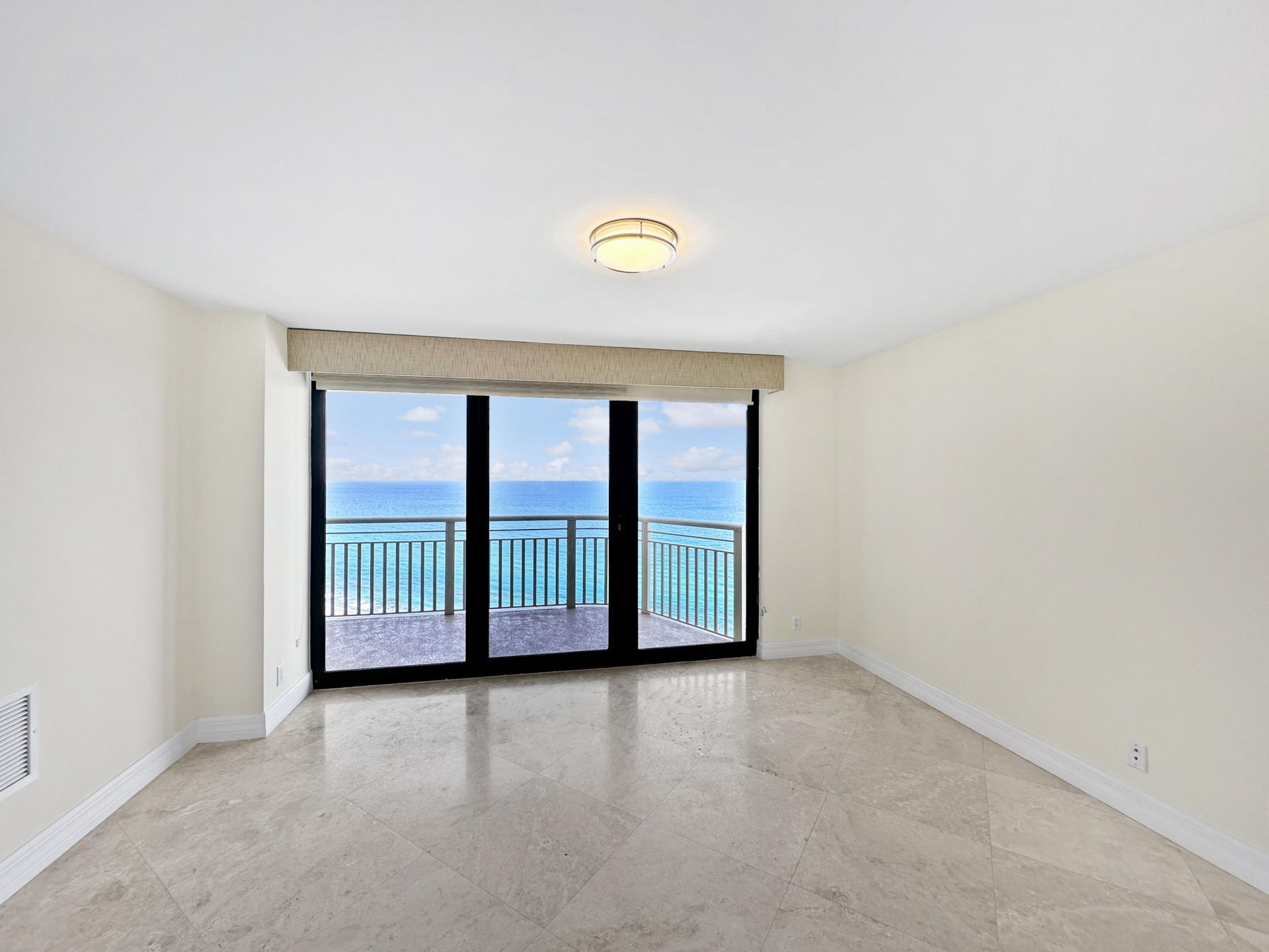 3000 N Ocean Drive, Unit 35-E, Singer Island, FL 33404 Photo