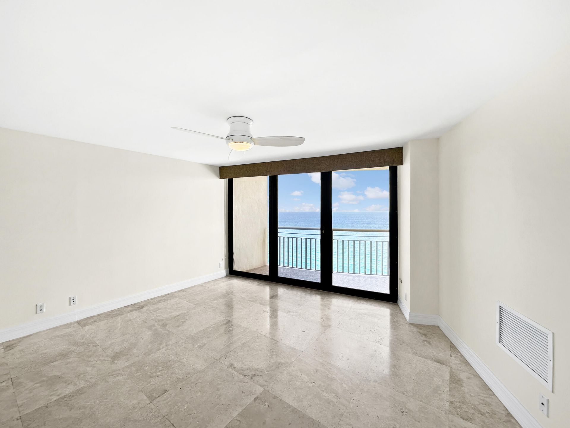 3000 N Ocean Drive, Unit 35-E, Singer Island, FL 33404 Photo