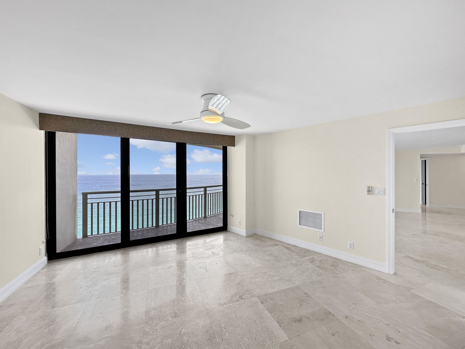 3000 N Ocean Drive, Unit 35-E, Singer Island, FL 33404 Photo