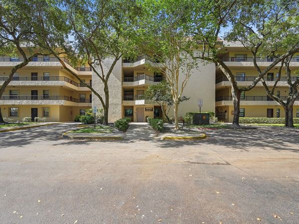 10501 W Broward Boulevard, Unit 405, Plantation, FL 33324
