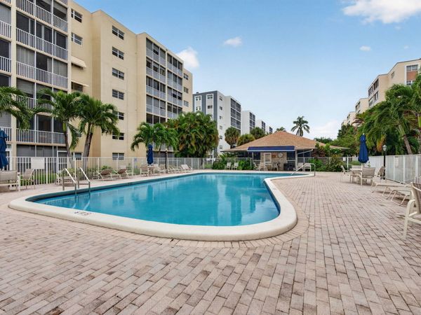 620 NE 12th Avenue, Unit 202, Hallandale Beach, FL 33009