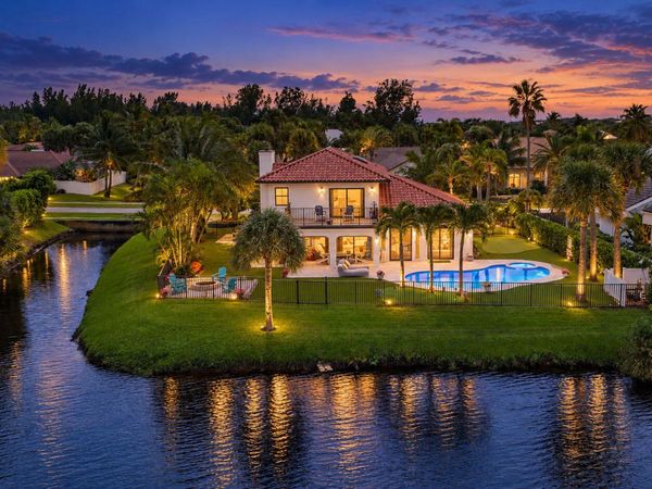 129 Olympus Way, Jupiter, FL 33477