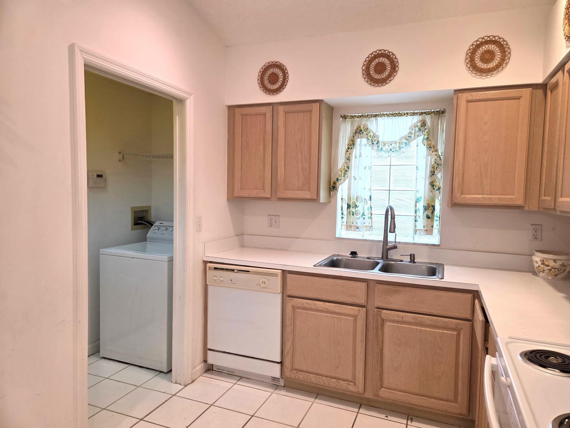 139 Saratoga Boulevard E, Royal Palm Beach, FL 33411 Photo