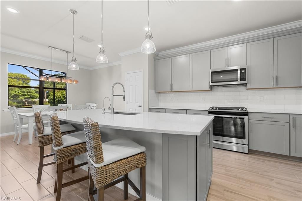 7245 Wilton Dr , Naples, FL 34109 Photo