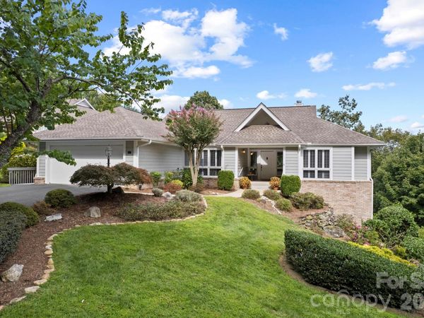 414 Ledgemont Court , Flat Rock, NC 28731