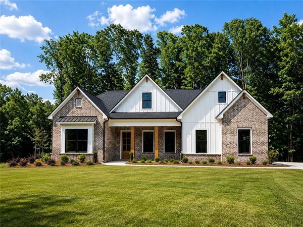 91 Lenten Rose Lane , Pendergrass, GA 30567