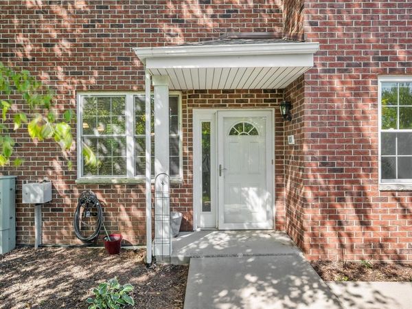 8485 S Ashbury LANE, Unit 101, Oak Creek, WI 53154