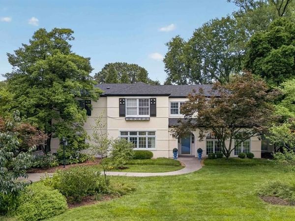 8 Granada Way , Ladue, MO 63124