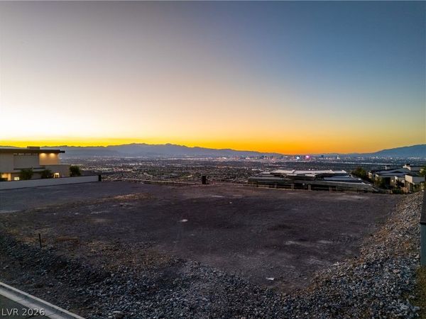 7 Sunset Strip , Henderson, NV 89012