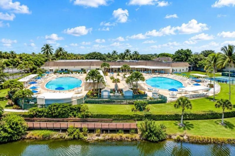 180 Saxony D , Unit 180, Delray Beach, FL 33446 Photo
