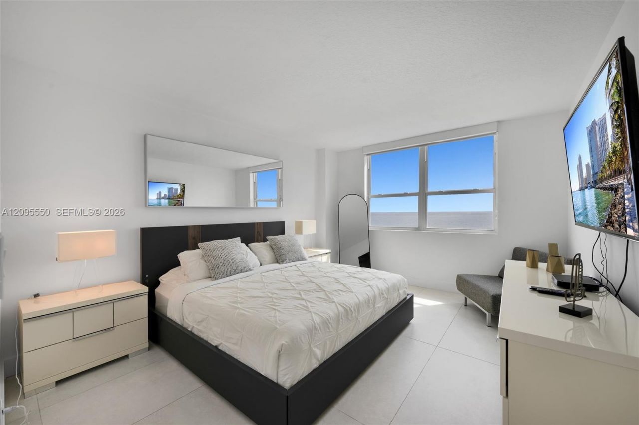 2080 S Ocean Dr, Unit 511, Hallandale Beach, FL 33009 Photo