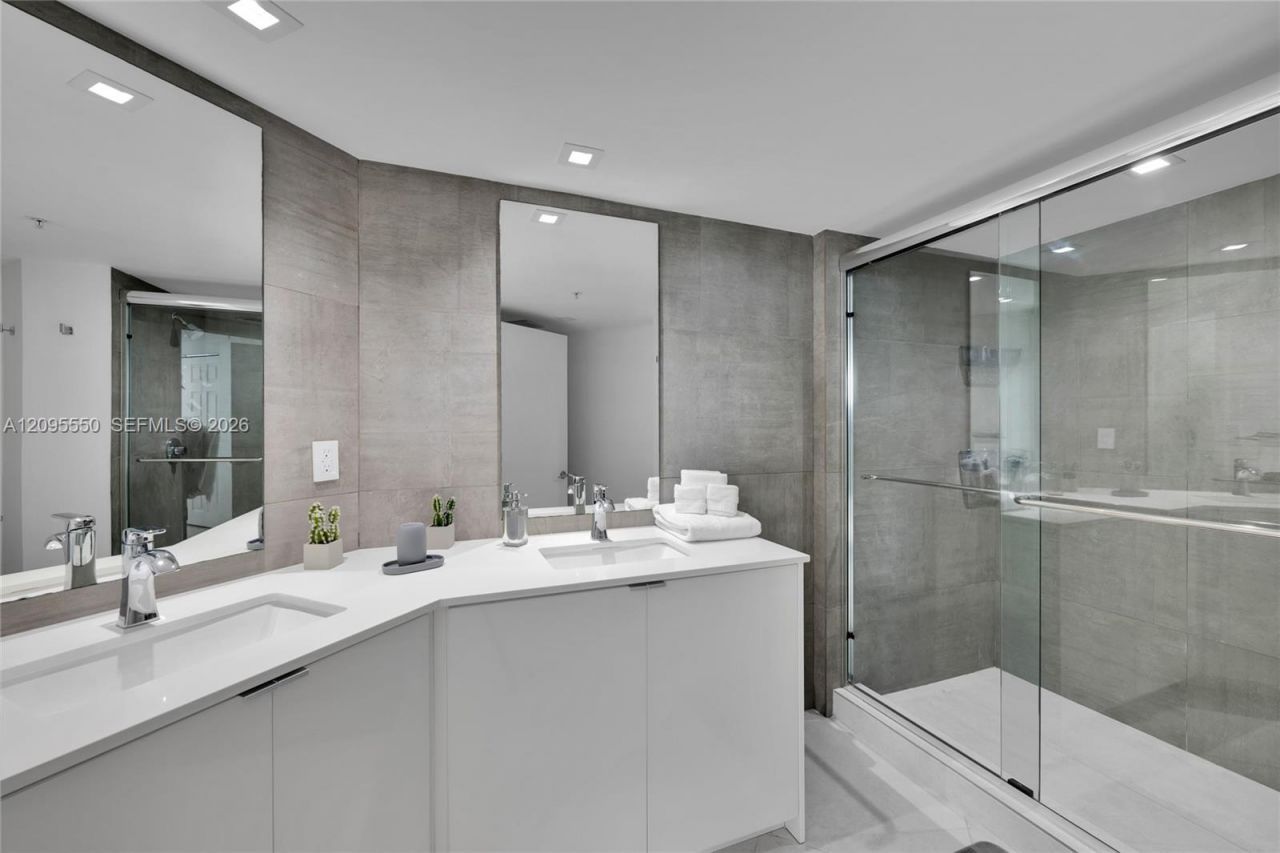 2080 S Ocean Dr, Unit 511, Hallandale Beach, FL 33009 Photo