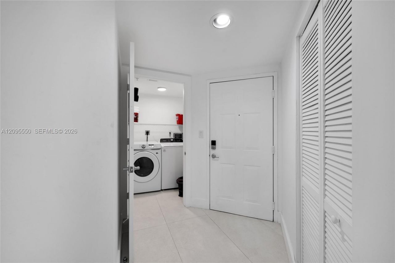 2080 S Ocean Dr, Unit 511, Hallandale Beach, FL 33009 Photo
