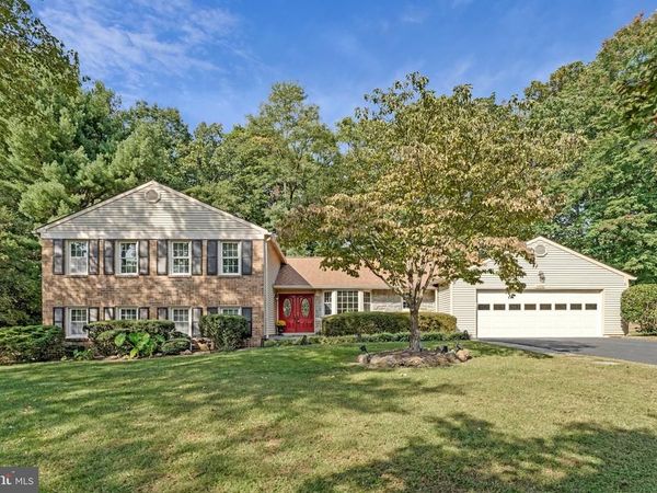 1526 LAUREL HILL ROAD, VIENNA, VA 22182