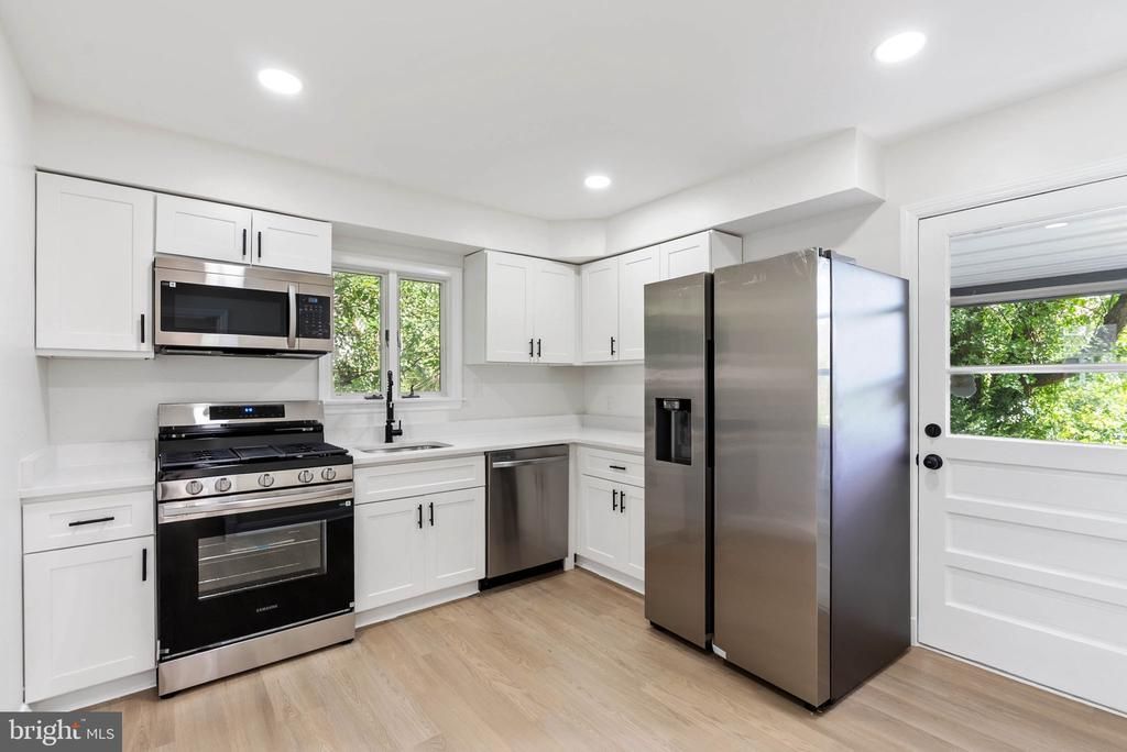 2620 MATTHEWS DRIVE, PARKVILLE, MD 21234