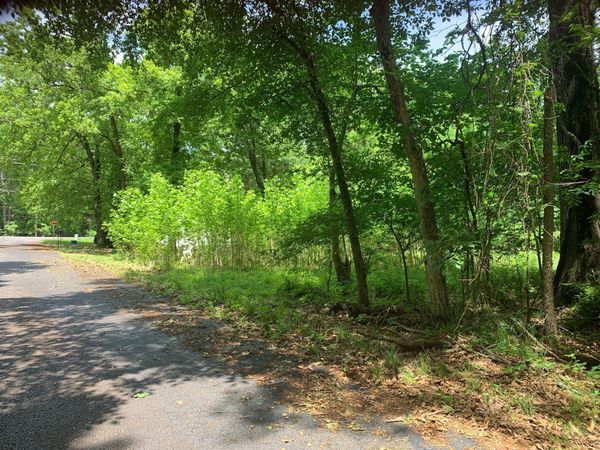 18 Hebbert Street , Grove, OK 74344