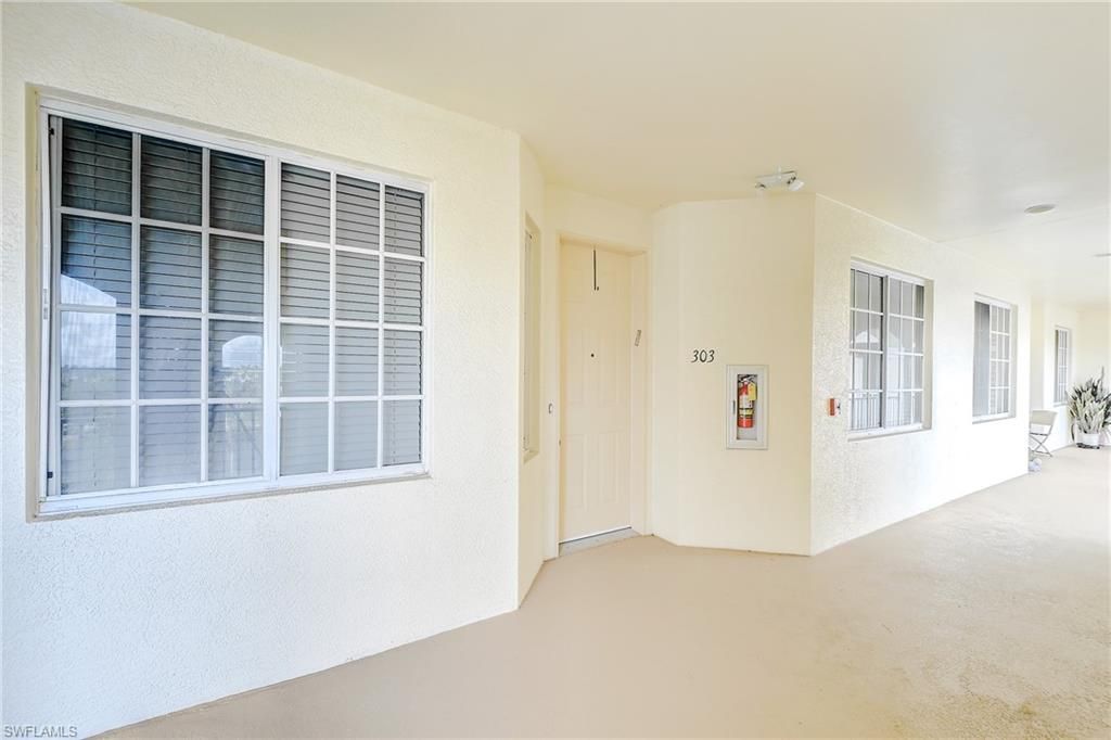 20051 Sanibel View Cir, Unit 303, Fort Myers, FL 33908 Photo