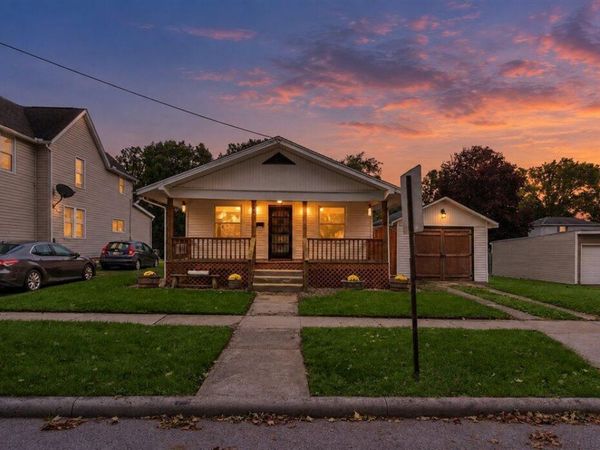 609 W Chillicothe Avenue , Bellefontaine, OH 43311