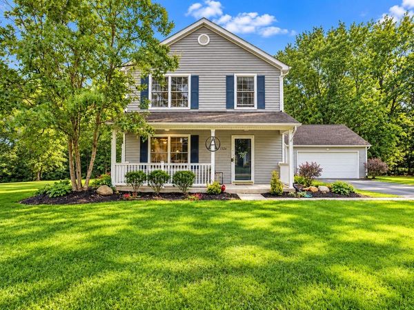 1126 Lake Forest Drive, Hebron, OH 43025