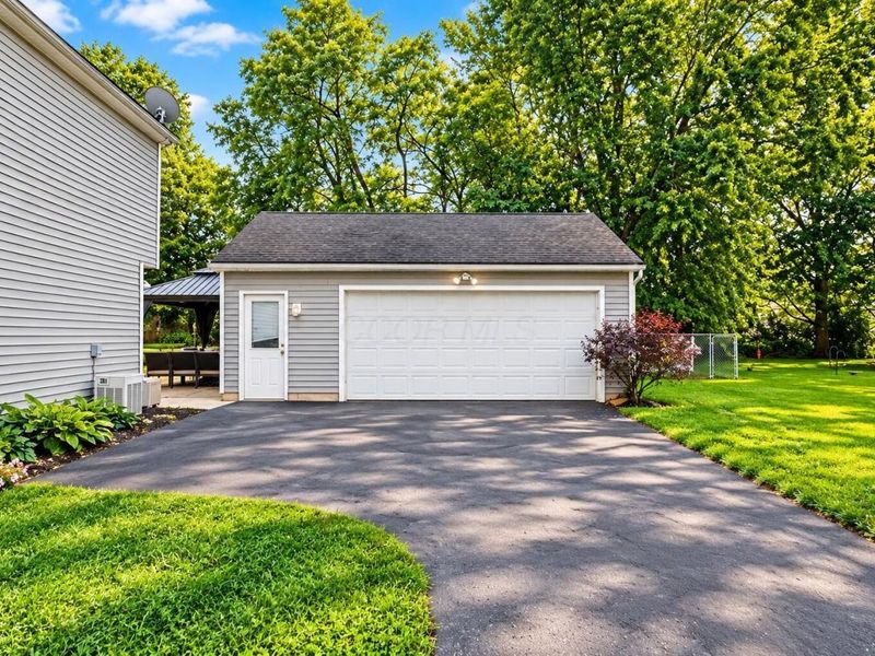 1126 Lake Forest Drive, Hebron, OH 43025 Photo 2