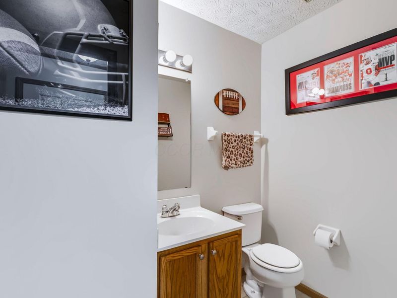 1126 Lake Forest Drive, Hebron, OH 43025 Photo 8