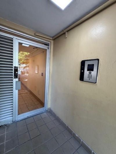 4265 NW Tamiami Canal Dr, Unit 1-312, Miami, FL 33126 Photo