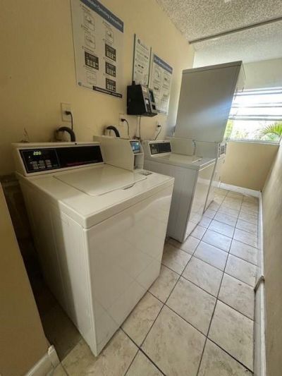 4265 NW Tamiami Canal Dr, Unit 1-312, Miami, FL 33126 Photo
