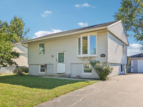 236 E Rose Street, Glenwood, IL 60425